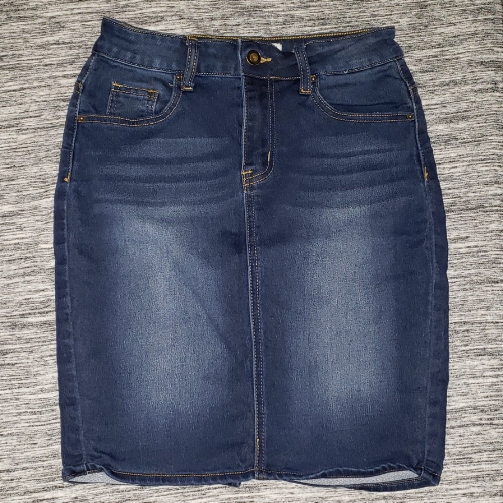 Denim skirt